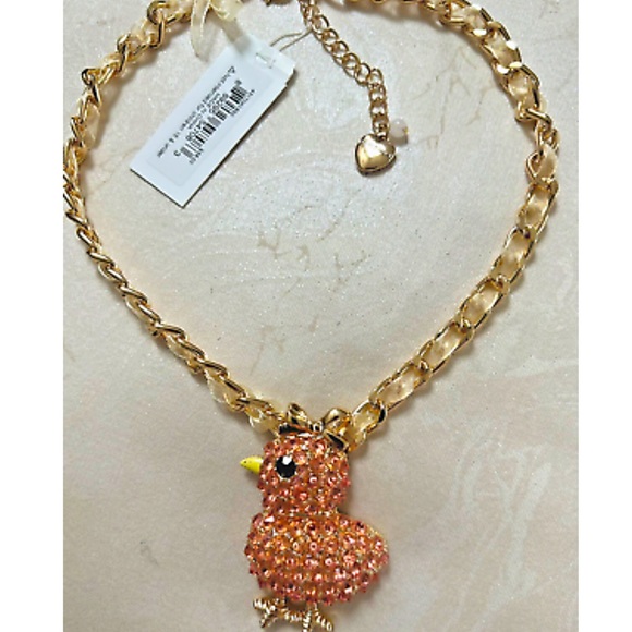New Betsey Johnson Chicken Chick Necklace - Picture 5 of 9